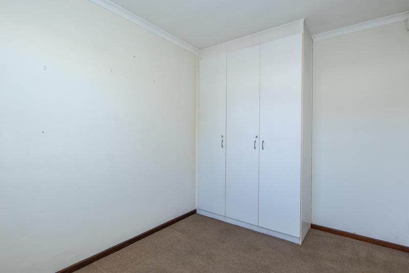 To Let 2 Bedroom Property for Rent in Tokai Western Cape